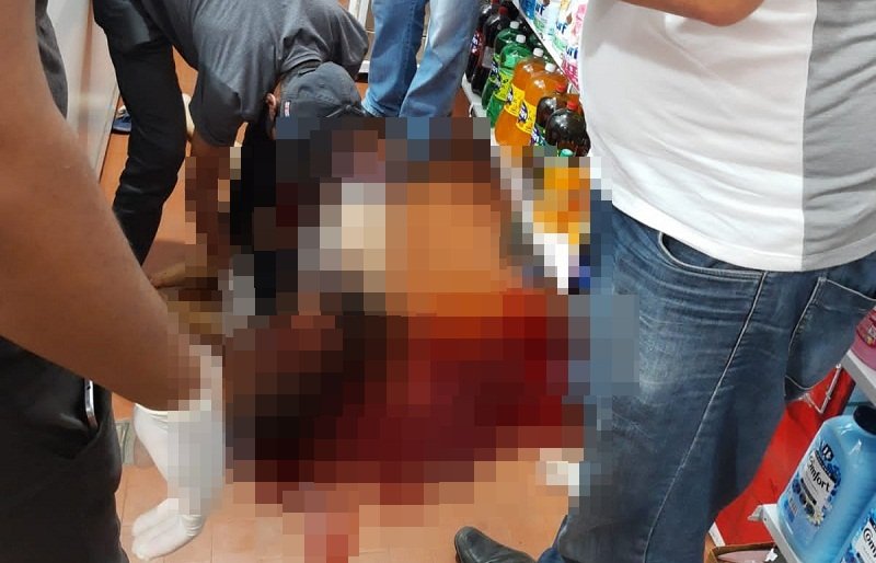 Jovem é executado a tiros dentro de estabelecimento comercial no Centro de Teixeira de Freitas
