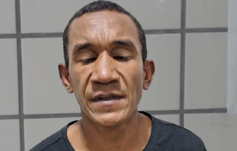  Homem é preso por policiais da DEAM de Teixeira por descumprir medida protetiva: Suspeito volta a agredir a mãe de 71 anos
