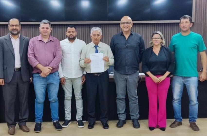  Presidente da Câmara de Medeiros Neto, vereador Pintão, é eleito tesoureiro da União das Câmaras de Vereadores do Extremo Sul da Bahia