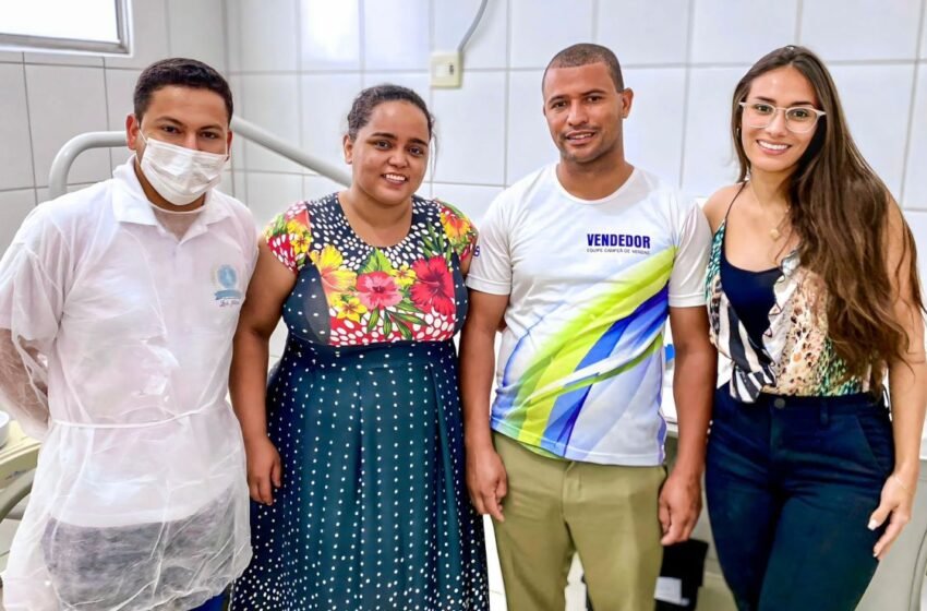  Prefeitura de Medeiros Neto entrega próteses dentárias à população durante a Campanha Medeiros Sorridente