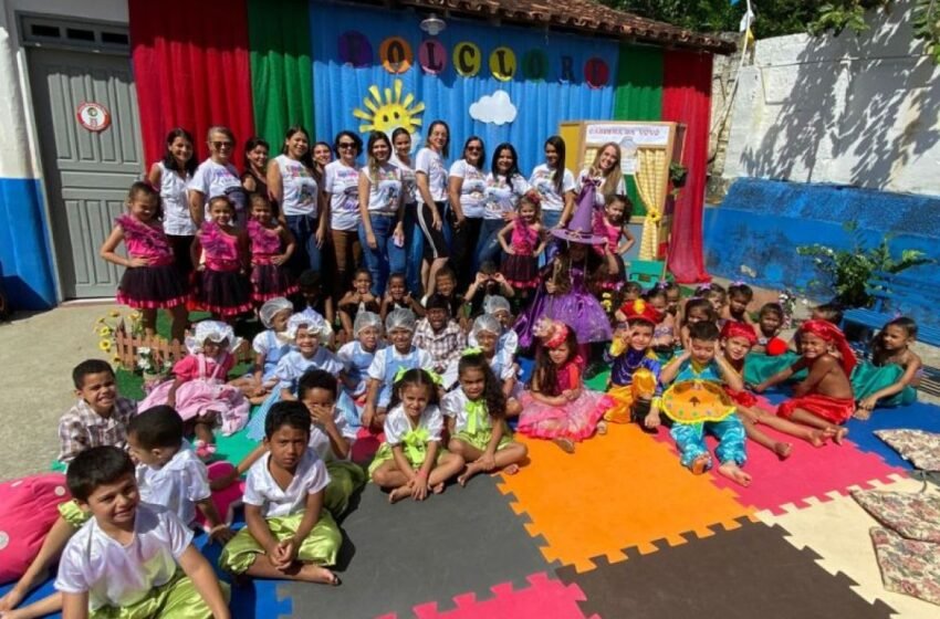  Prefeitura de Medeiros Neto realiza apresentação do projeto “Folclore” na Escola Municipal Branca de Neve