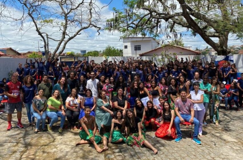  Prefeitura de Medeiros Neto realiza projeto Meio Ambiente com apresentações na Escola Ginásio João XXIII