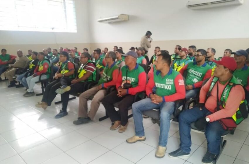  44ª CIPM se reúne com mototaxistas de Medeiros Neto