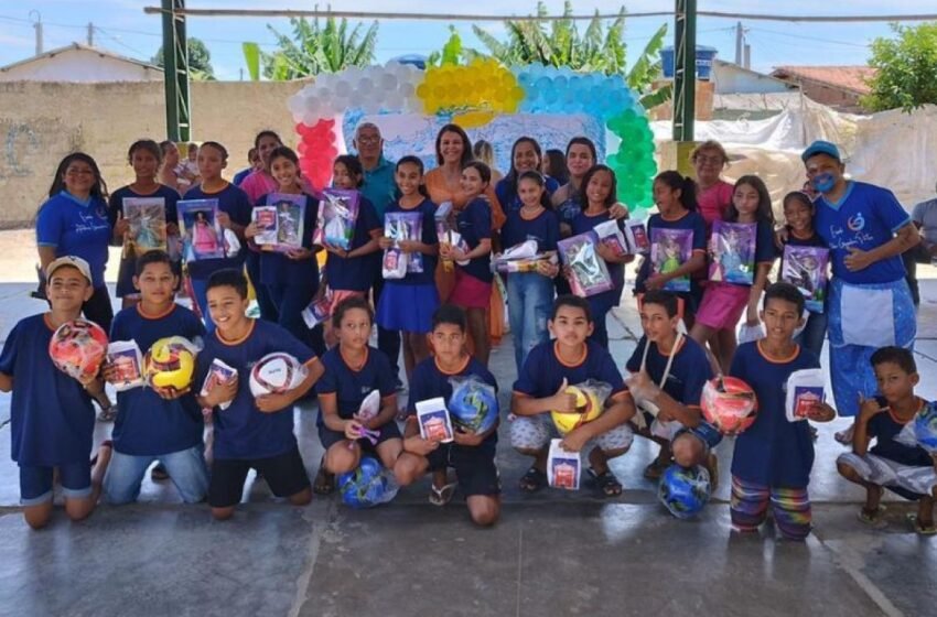 Prefeitura de Medeiros Neto inicia entrega de brinquedos no “mês das crianças” em distritos e povoados