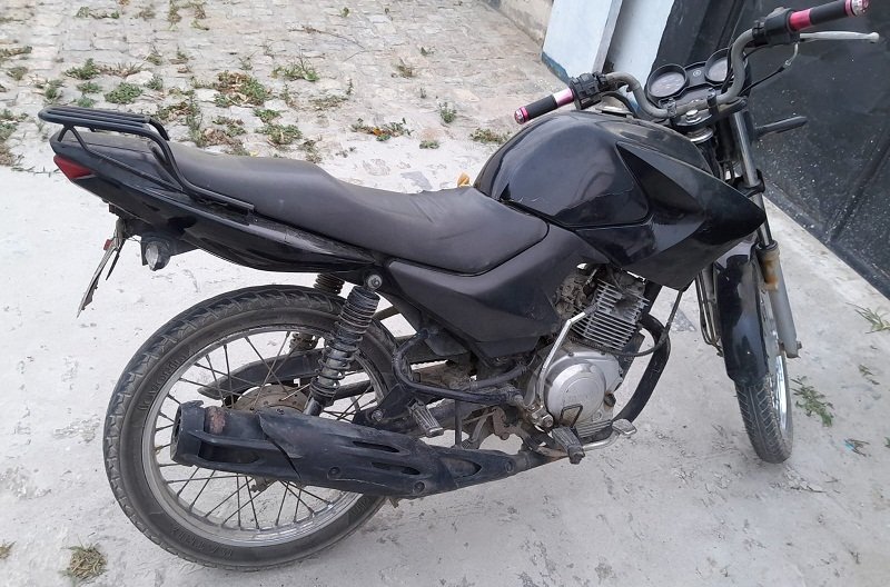  Suspeitos fogem e deixam moto furtada na estrada “Maria Mil Réis” em Teixeira de Freitas