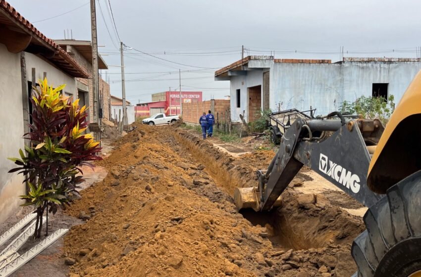  Embasa amplia abastecimento de água em bairros de Medeiros Neto