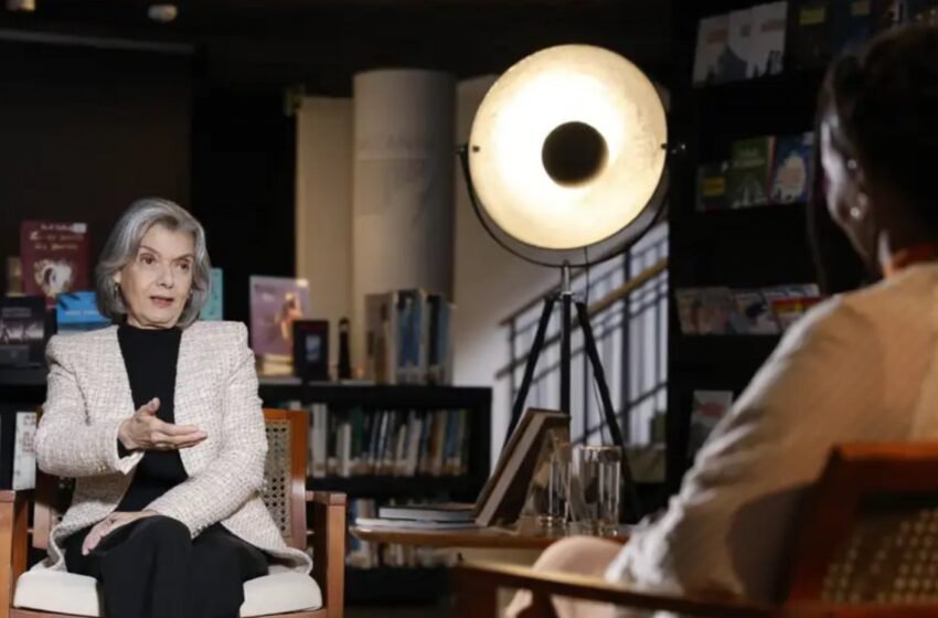  Ministra Cármen Lúcia e TV Brasil são alvos de notícias falsas