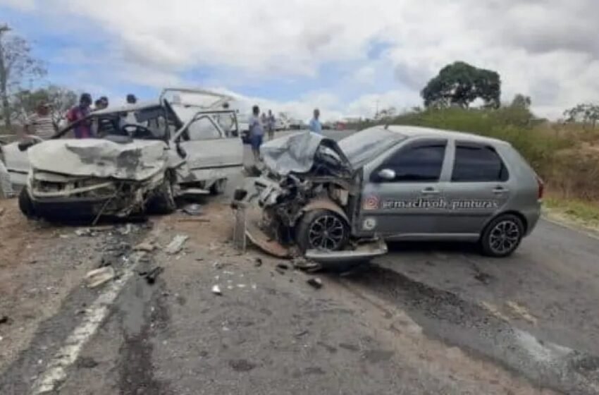  Acidente entre veículos deixa uma pessoa morta e outras feridas no Vale do Jiquiriça na Bahia