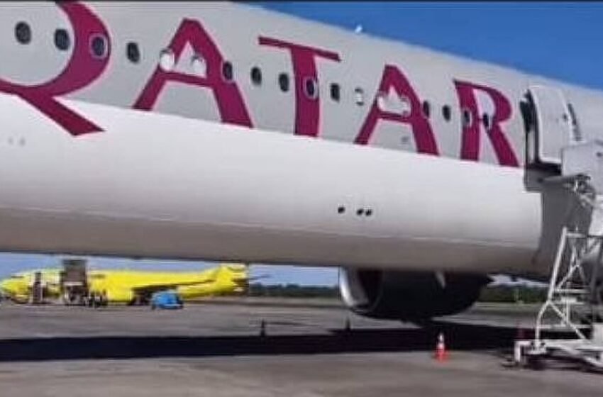  Avião da Qatar Airways faz pouso forçado em Salvador devido a problema técnico