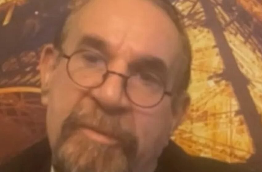  Advogado de Cid afirma que Bolsonaro sabia sobre plano golpista e depois recua