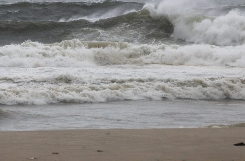  Marinha emite alerta e travessias são suspensas por mau tempo em Salvador