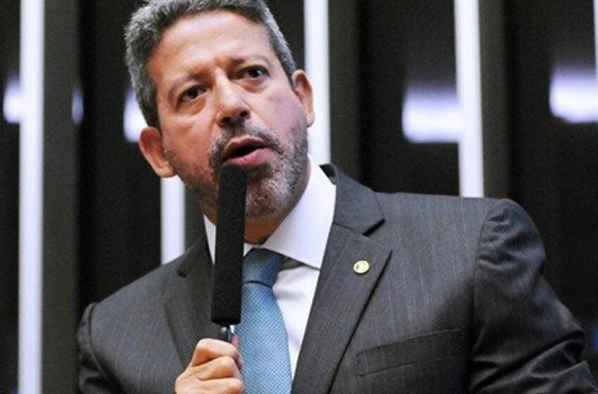  Lira diz que governo não tem voto para medidas do pacote de gastos mas Congresso não vai faltar