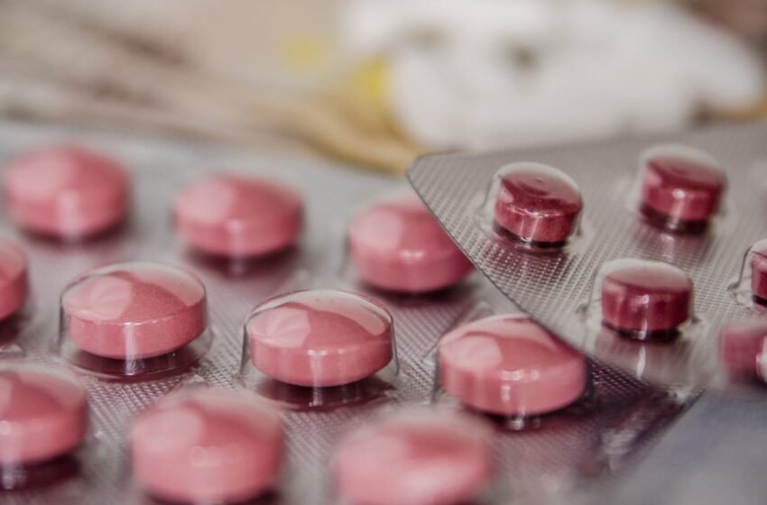  Projeto que isenta medicamentos do imposto de importação segue para sanção presidencial