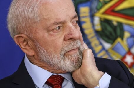 Lula passará por complementação da cirurgia na cabeça, informa equipe médica