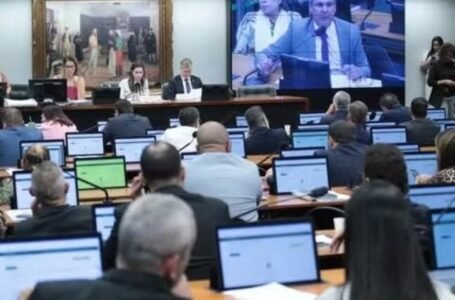 CCJ da Câmara aprova projeto que prevê recontagem física de votos