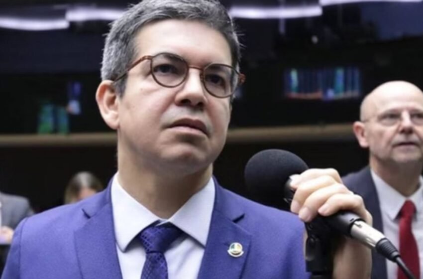  Líder do governo confirma votação do Orçamento de 2025 para fevereiro