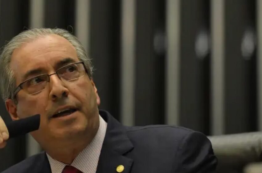  Mendes decide que cabe ao STF julgar processo contra Eduardo Cunha