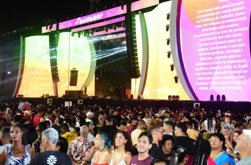  Quase 30 mil pessoas comparecem à segunda noite do Festival Virada Salvador