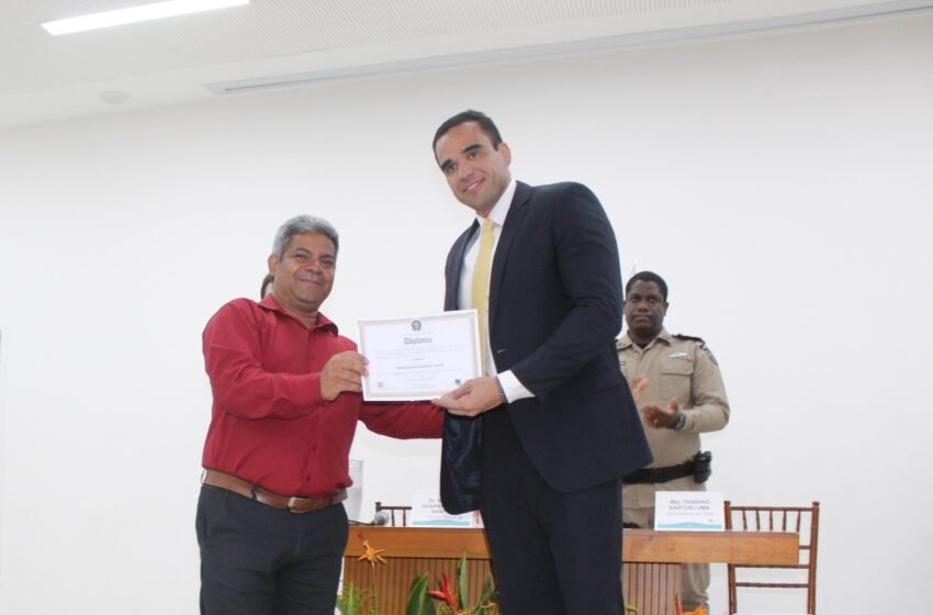  Vereador Ermisvaldo &eacute; diplomado pela Justi&ccedil;a Eleitoral; reeleito com 640 votos ele ir&aacute; exercer o mandato 2025 a 2028 em Medeiros Neto