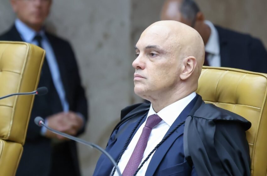  Moraes exige que Bolsonaro comprove convite para posse de Trump