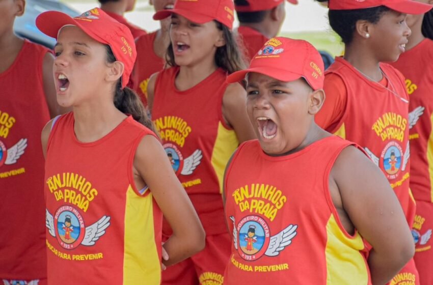  Corpo de Bombeiros da Bahia inicia edição 2025 do projeto “Anjinhos da Praia”