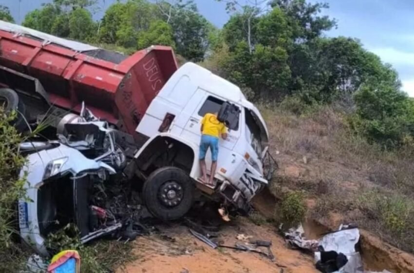  Quatro pessoas da mesma família morrem em acidente em Imbassaí