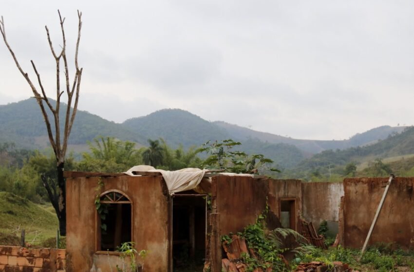  Tragédia de Mariana: municípios resistem a acordo com Samarco e focam em ação inglesa