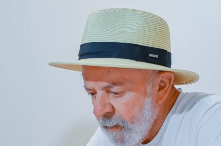 Lula repete tomografia e é liberado para viagens e exercícios