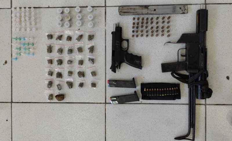  Dupla morre em troca de tiros com a PM em Porto Seguro durante apreensão de armas e drogas