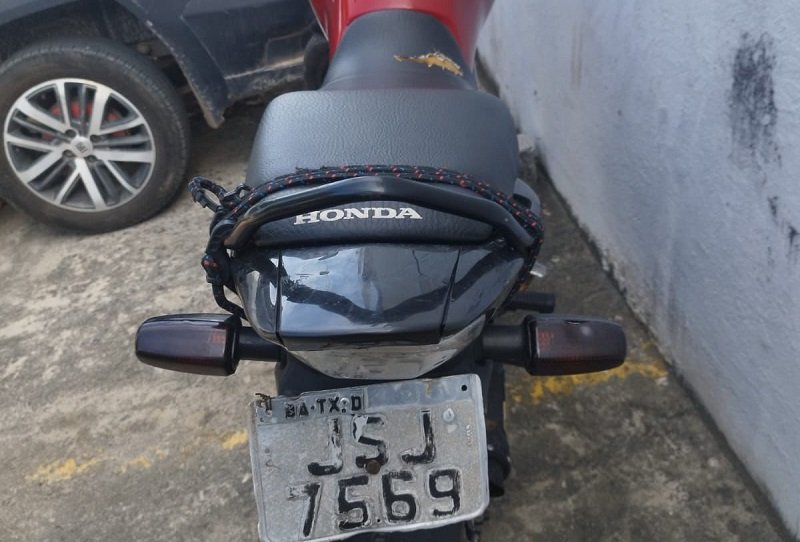  Homem é preso por adulterar numeração de motor de moto no Centro de Teixeira de Freitas