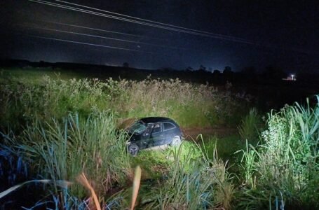 PRF alerta sobre cuidados na pista molhada após acidente com tombamento na BR-418 em Nova Viçosa