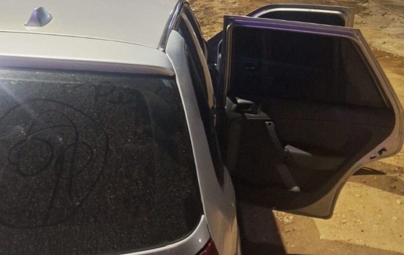  Homem de 37 anos é executado com diversos tiros dentro de carro em Guaratinga