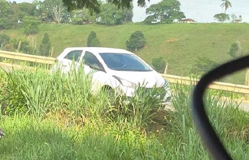  Bandido que trocou tiros com a polícia durante roubo de carro em Itamaraju é morto em ação no Várzea Alegre