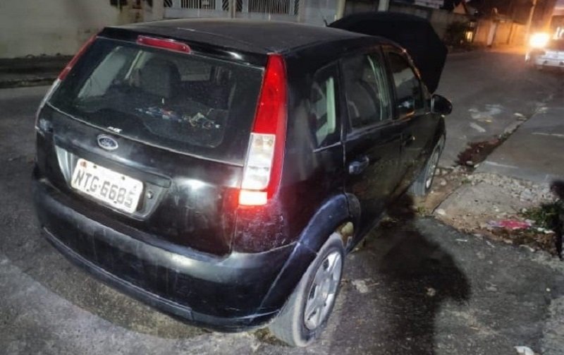  PM recupera Ford Fiesta com restrição de furto no bairro Kaikan Sul, em Teixeira de Freitas